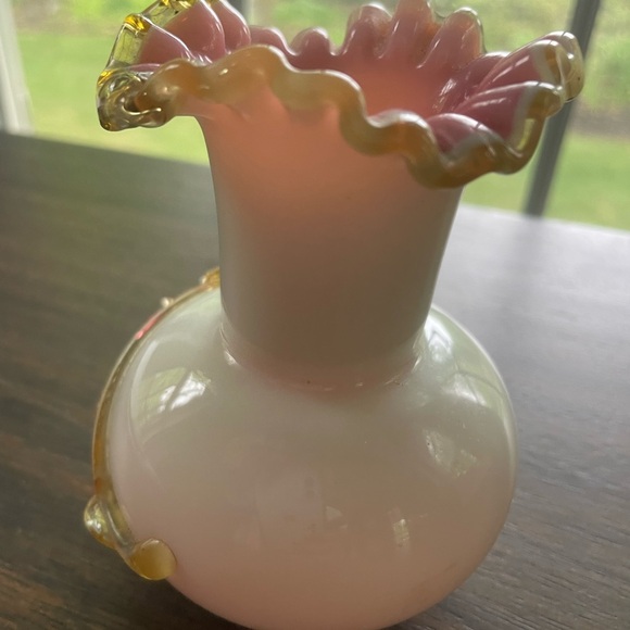 Vintage Antique Steven & Williams Victorian Cherry Appliqué Blown Vase - Picture 2 of 6